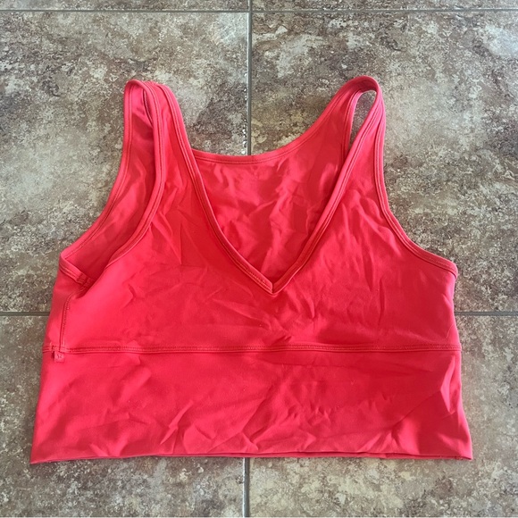 Lululemon power pivot tank - Picture 3 of 3